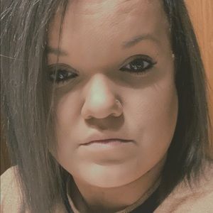 Meet your Posher, Aly